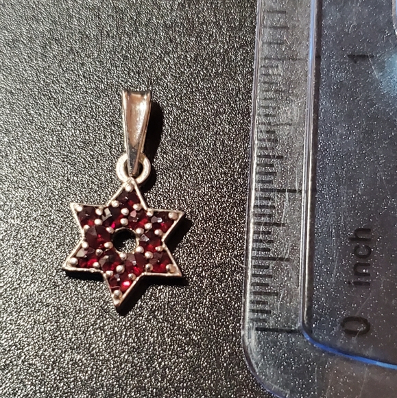 ***SOLD*** Star of David Silver and Garnet Pendant - Picture 3 of 6